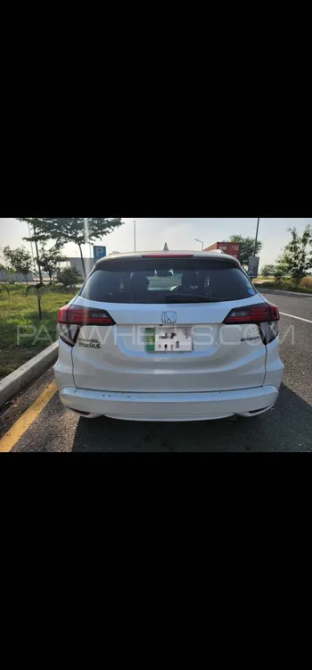 Honda Vezel 2016 for Sale in Lahore Image-1