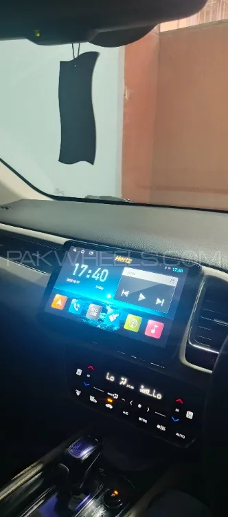 Honda Vezel 2014 for Sale in Karachi Image-1