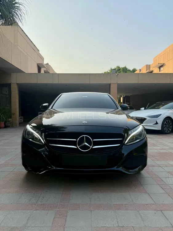 Mercedes Benz C Class 2018 for Sale in Lahore Image-1