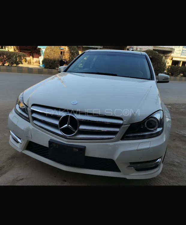 Mercedes Benz C Class 2012 for Sale in Multan Mercedes Benz C Class 2012 for Sale in Multan Image-1