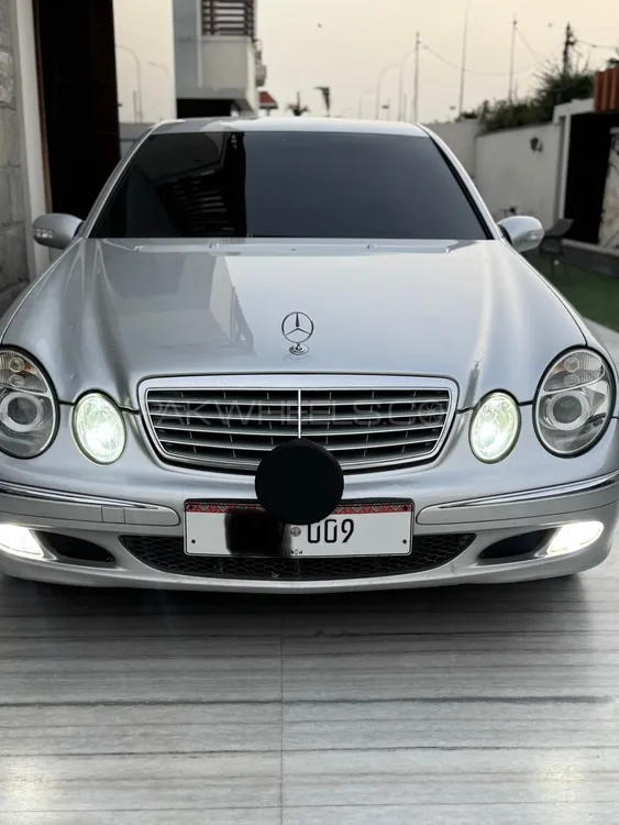 Mercedes Benz E Class 2007 for Sale in Karachi Image-1
