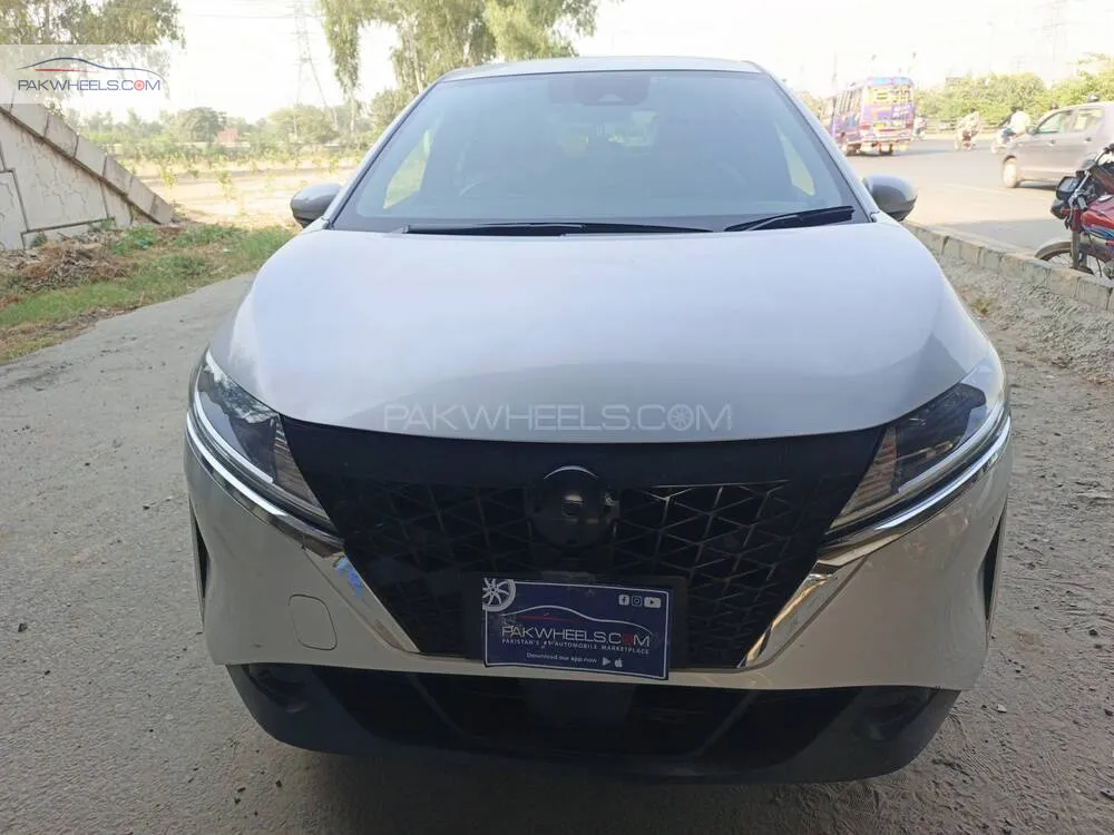Nissan Note 2022 for Sale in Lahore Image-1