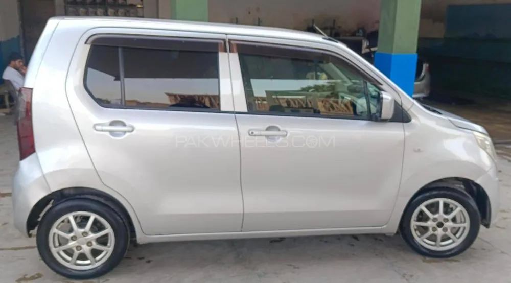 Suzuki Wagon R 2014 for Sale in Peshawar Image-1