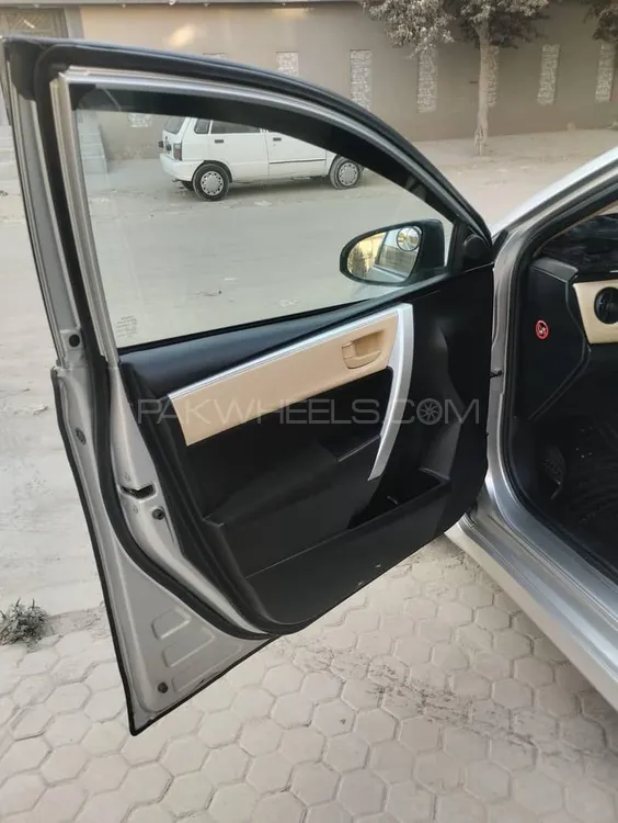 Toyota Corolla 2021 for Sale in Karachi Image-1