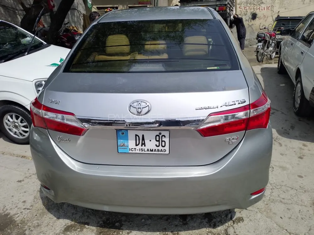 Toyota Corolla 2015 for Sale in Rawalpindi Image-1