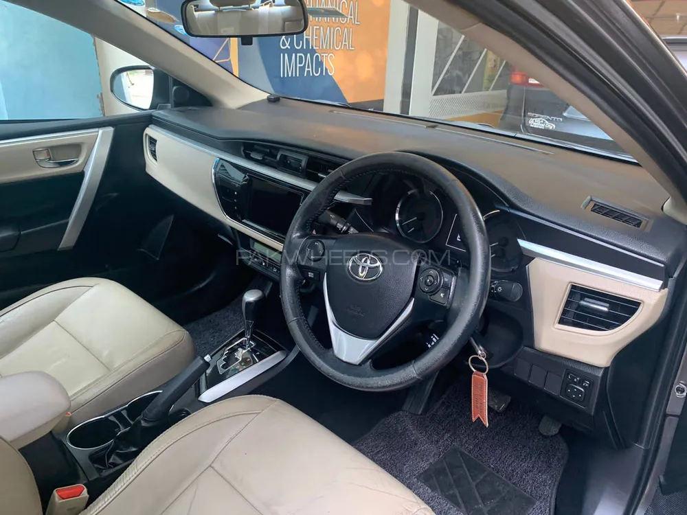 Toyota Corolla 2016 for Sale in Lahore Image-1