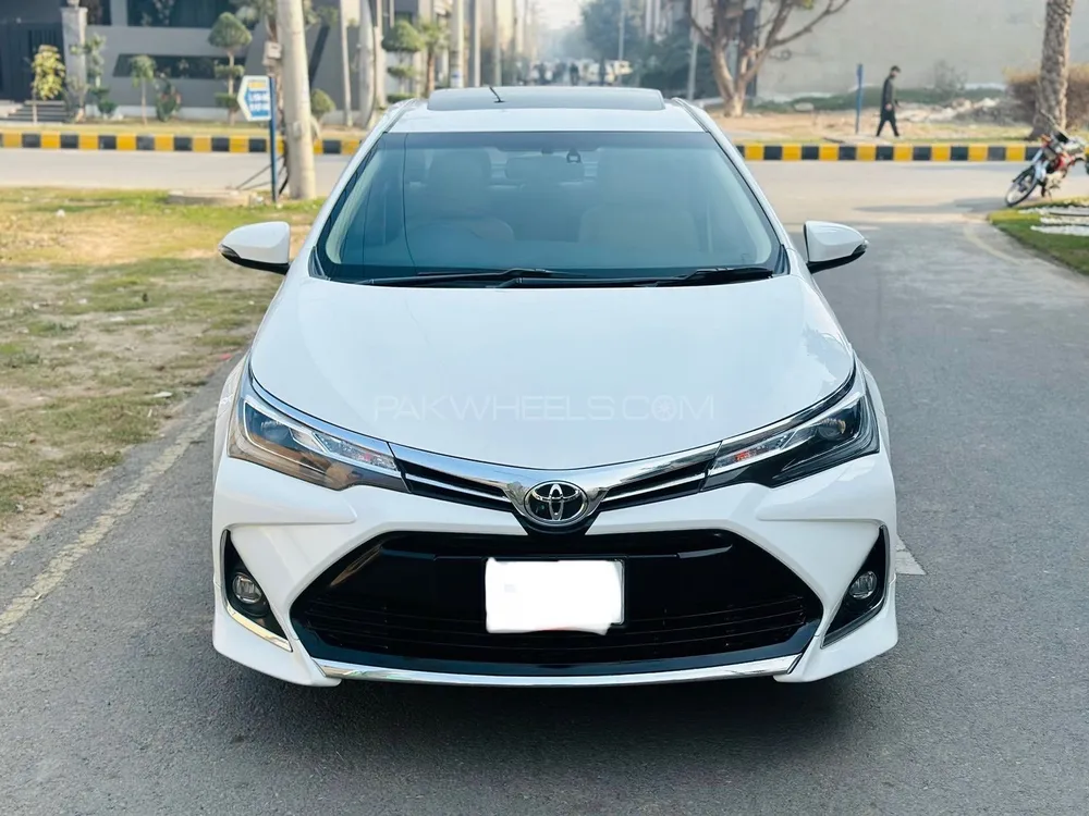 Toyota Corolla 2021 for Sale in Faisalabad Image-1