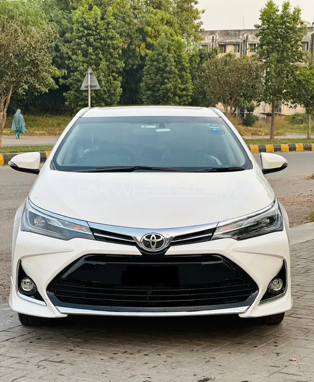Toyota Corolla 2021 for Sale in Islamabad Image-1