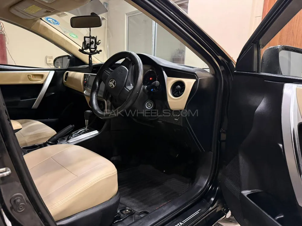 Toyota Corolla 2018 for Sale in Lahore Image-1