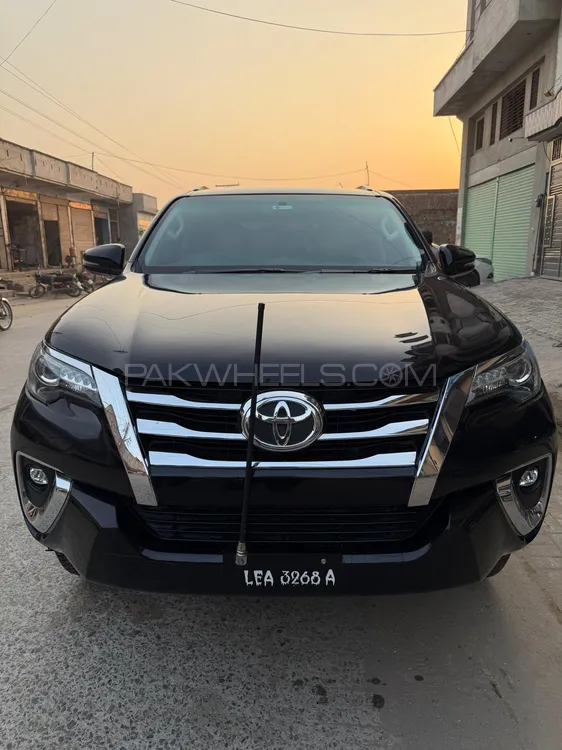 Toyota Fortuner 2019 for Sale in Hafizabad Image-1
