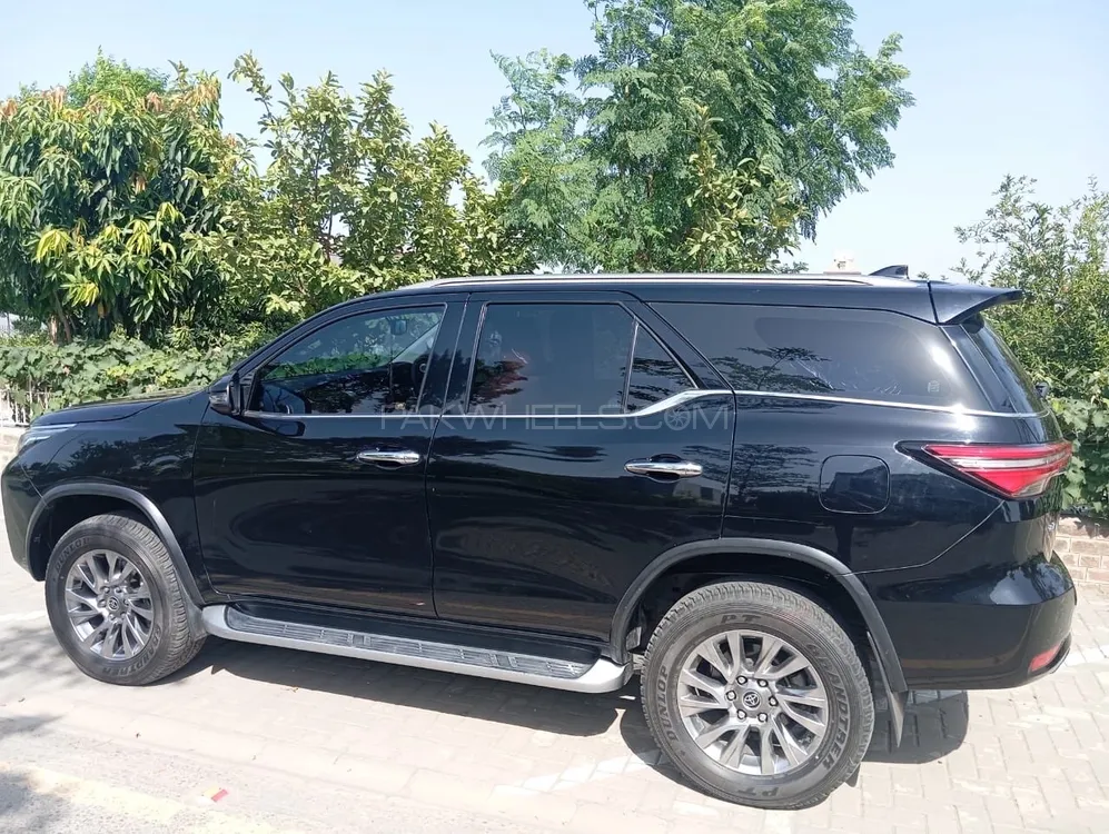 Toyota Fortuner 2021 for Sale in Lahore Image-1