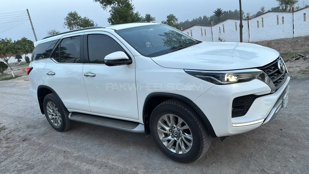 Toyota Fortuner 2022 for Sale in Okara Image-1
