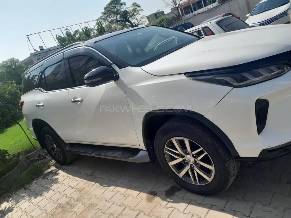 Toyota Fortuner 2018 for Sale in Gujrat Image-1