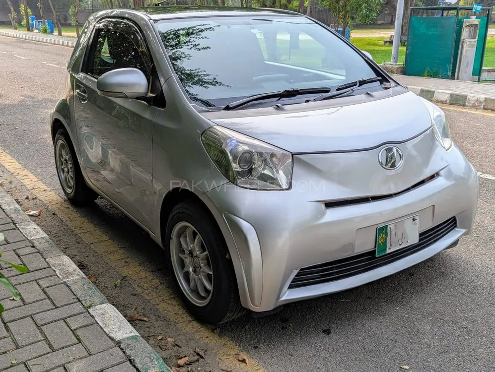 Toyota iQ 2012 for Sale in Lahore Image-1