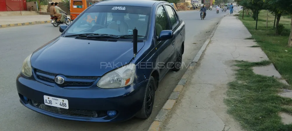Toyota Platz 2005 for Sale in D.G.Khan Image-1
