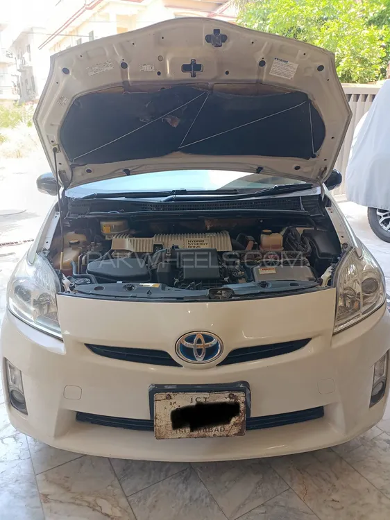 Toyota Prius 2011 for Sale in Islamabad Image-1