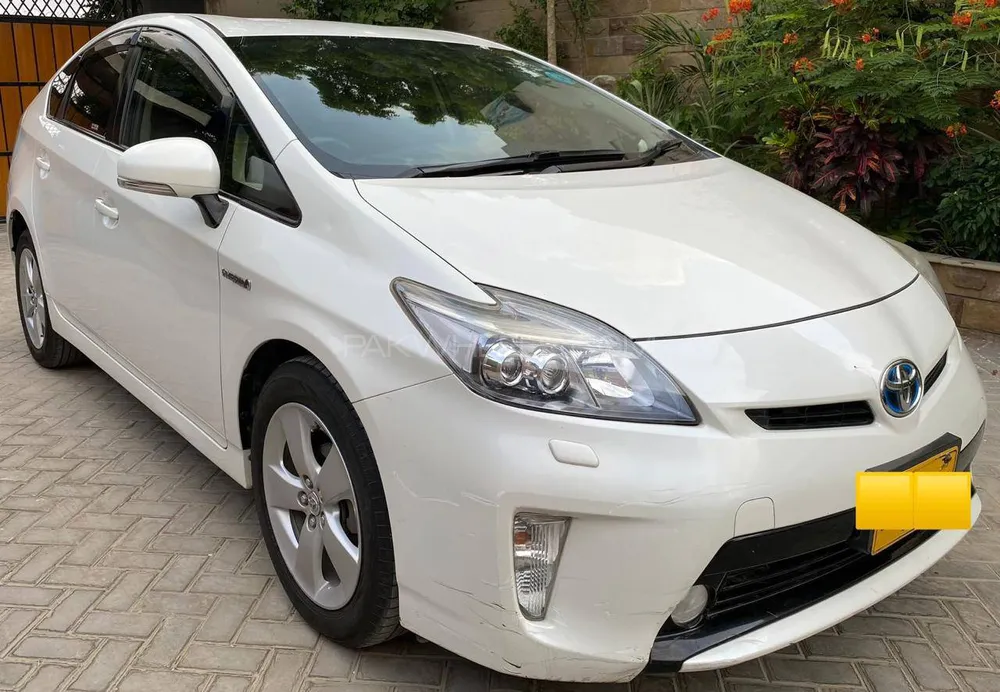 Toyota Prius 2013 for Sale in Karachi Image-1