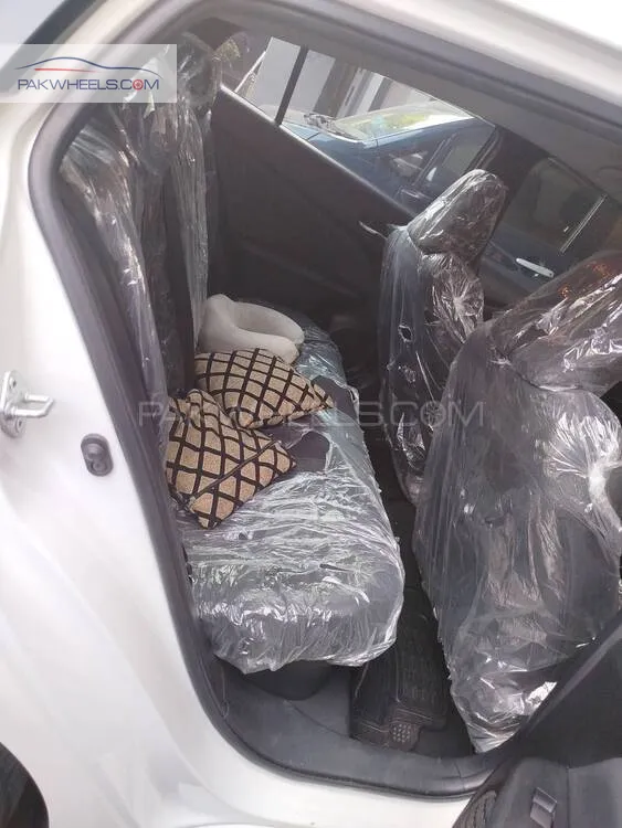 Toyota Prius 2020 for Sale in Lahore Toyota Prius 2020 for Sale in Lahore Image-11