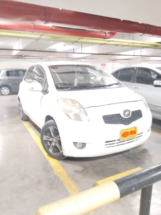 Toyota Vitz 2007 for Sale in Karachi Image-1