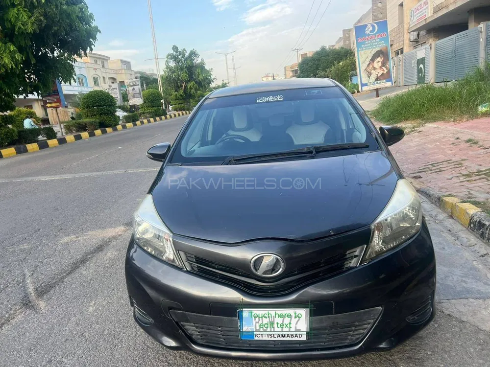 Toyota Vitz 2012 for Sale in Islamabad Image-1
