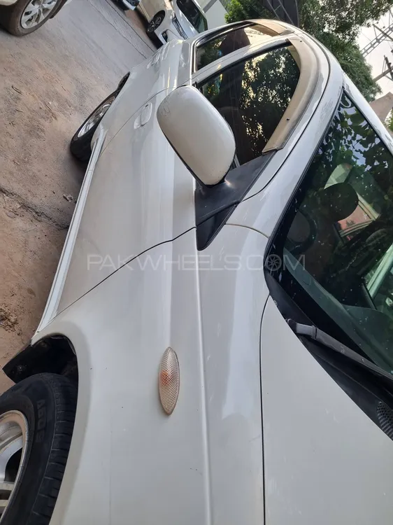 Toyota Vitz 2004 for Sale in Multan Image-1