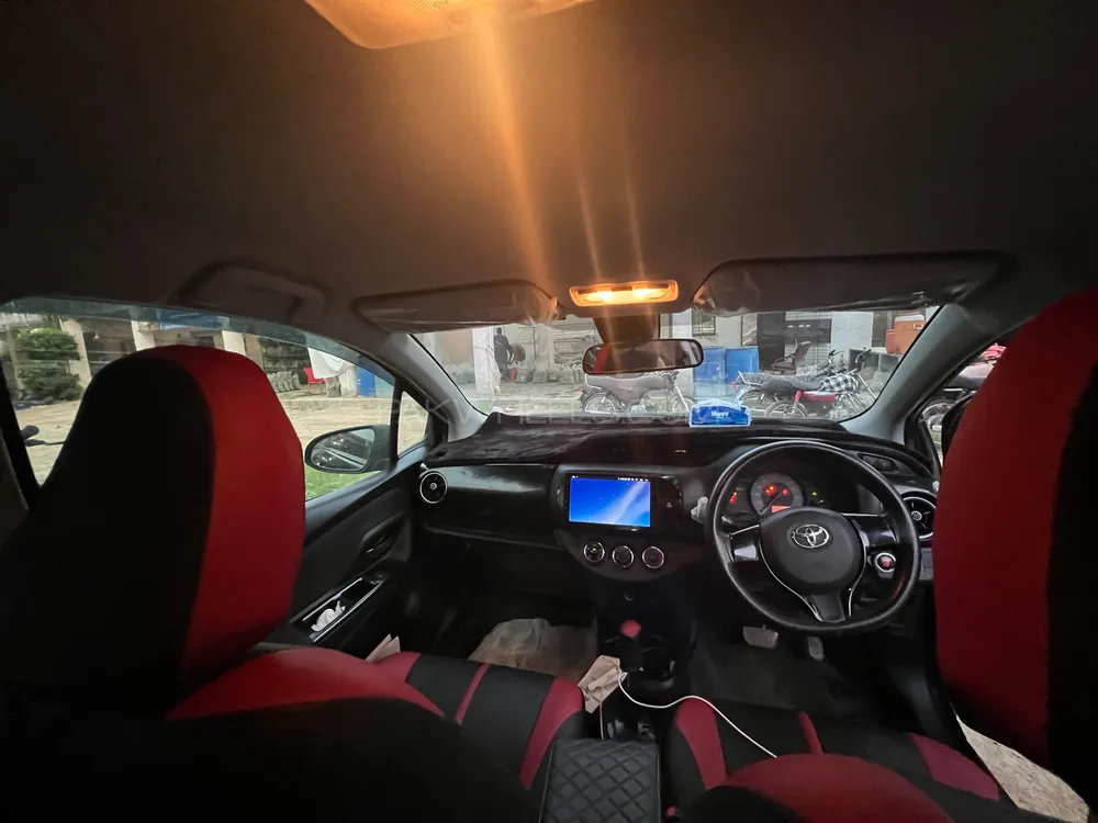 Toyota Vitz 2019 for Sale in Karachi Image-1