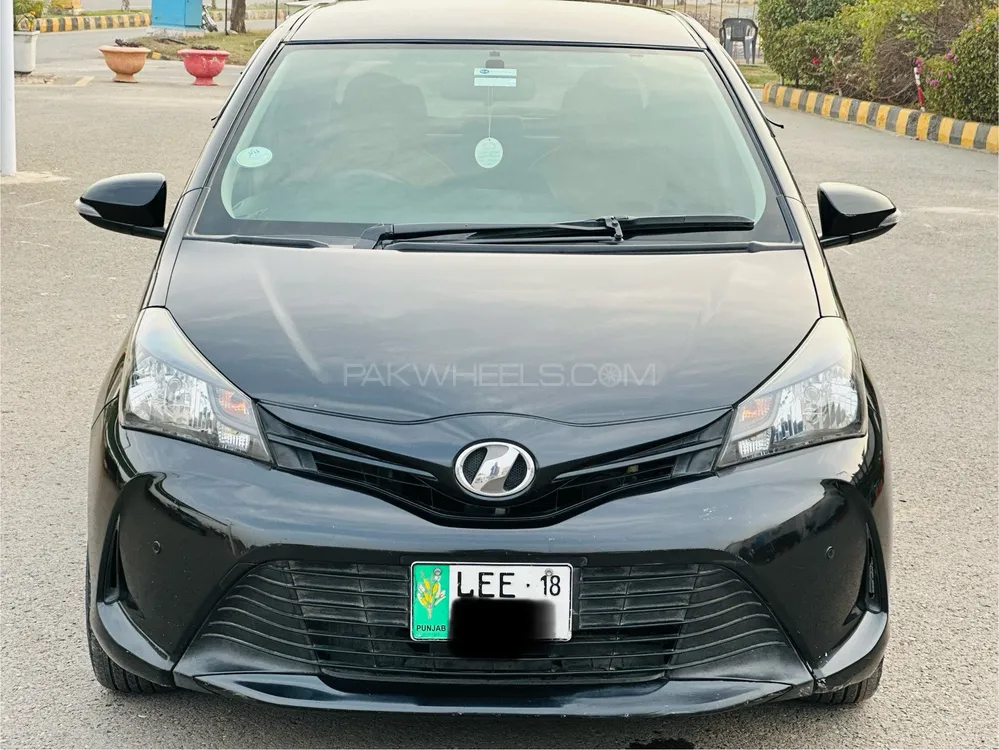 Toyota Vitz 2014 for Sale in Lahore Image-1