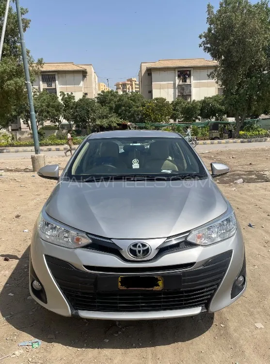 Toyota Yaris Sedan 2021 for Sale in Karachi Image-1