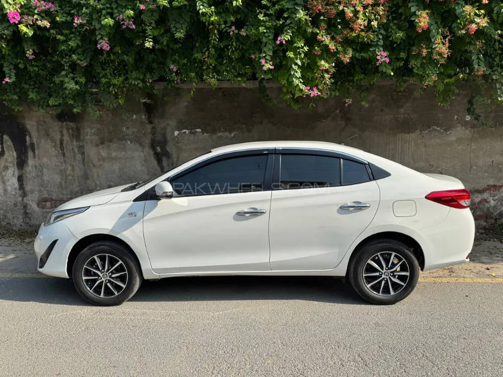 Toyota Yaris Sedan 2022 for Sale in Lahore Image-1