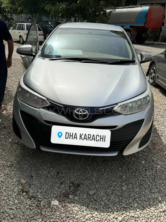 Toyota Yaris Sedan 2021 for Sale in Karachi Image-1