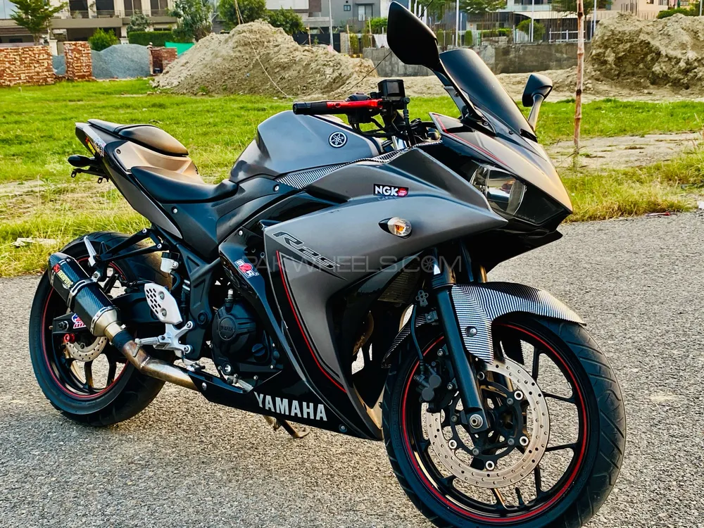 Yamaha  Fzr 250  2018 for Sale Image-1