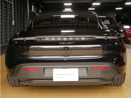 Porsche Taycan Base Model 2022