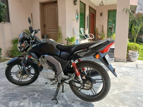 Suzuki GSX 125 2024