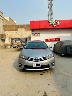 Toyota Corolla Altis Grande CVT-i 1.8 2015