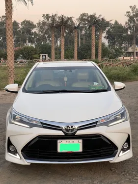 Toyota Corolla Altis Grande X CVT-i 1.8 Beige Interior 2024