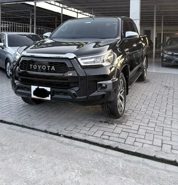 Toyota Hilux Revo V Automatic 2.8 2021