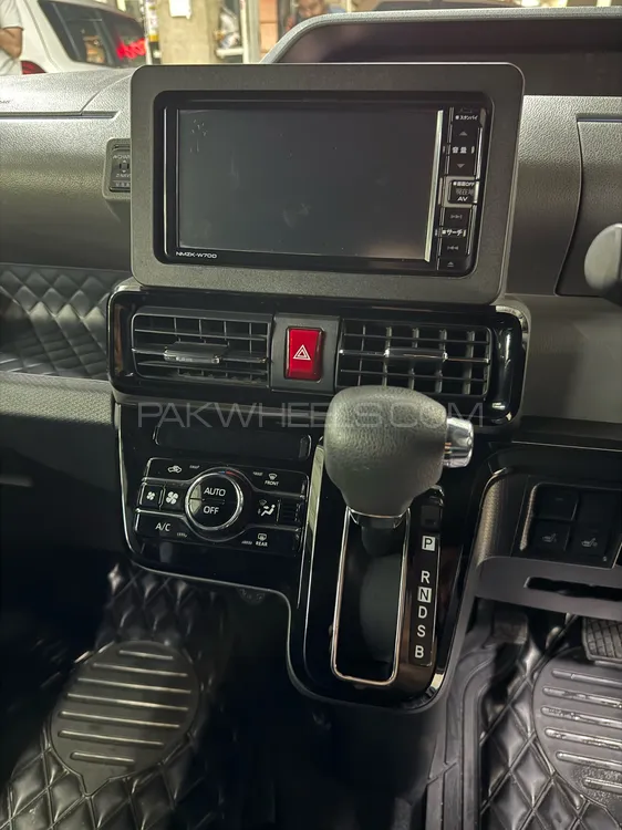 Daihatsu Tanto 2020 for Sale in Peshawar Daihatsu Tanto 2020 for Sale in Peshawar Image-12