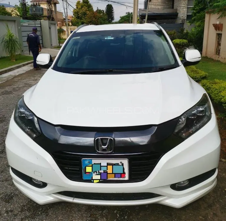 Honda Vezel 2015 for Sale in Rawalpindi Image-1