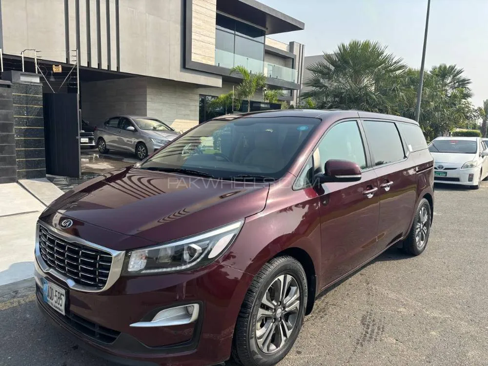 KIA Carnival 2020 for Sale in Lahore Image-1