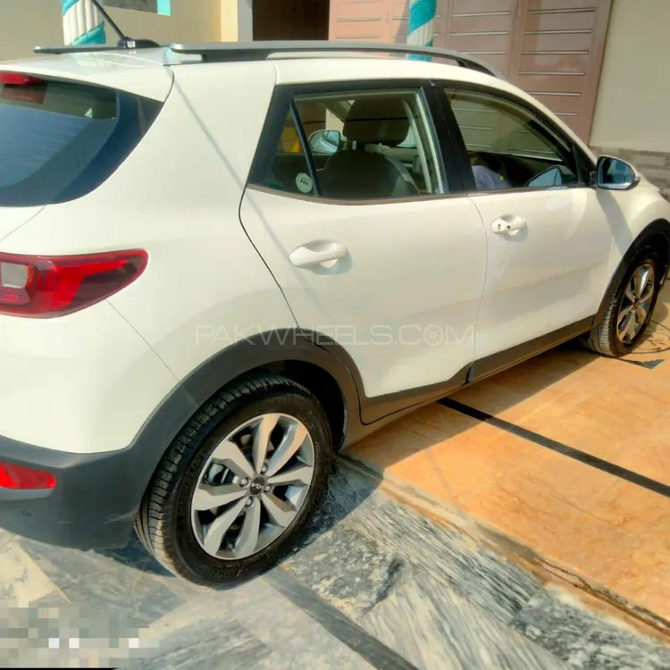 KIA Stonic 2022 for Sale in Rawalpindi KIA Stonic 2022 for Sale in Rawalpindi Image-2