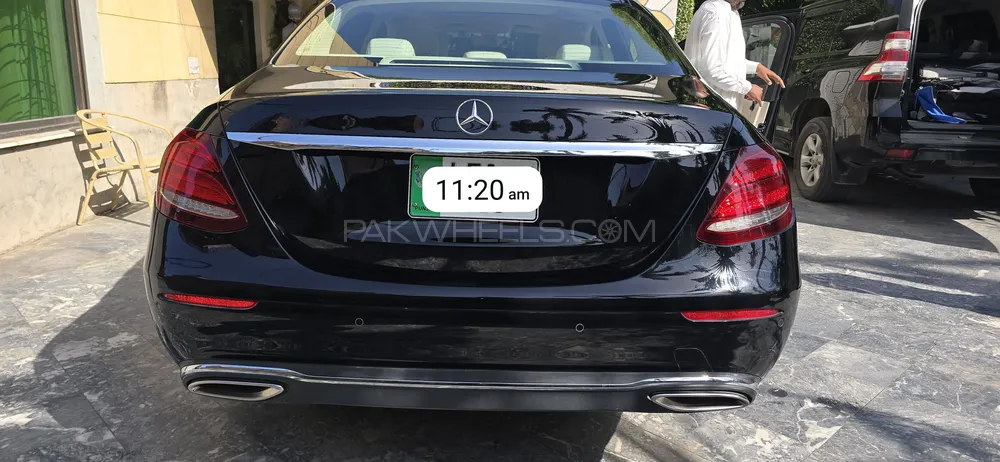 Mercedes Benz E Class 2020 for Sale in Gujranwala Mercedes Benz E Class 2020 for Sale in Gujranwala Image-12