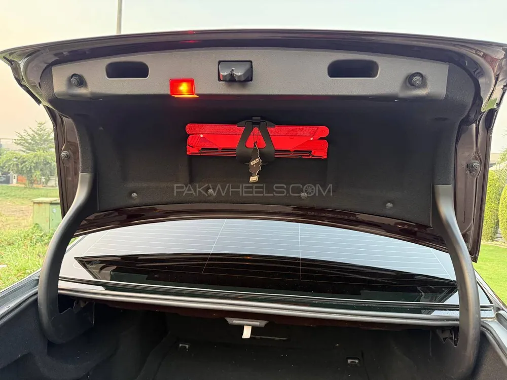 مرسڈیز بینز ای کلاس 2011 for Sale in لاہور مرسڈیز بینز ای کلاس 2011 for Sale in لاہور Image-12