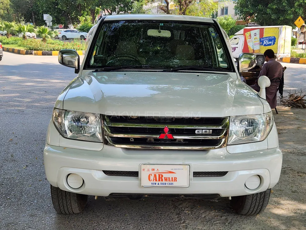 Mitsubishi Pajero 2002 for Sale in Islamabad Image-1
