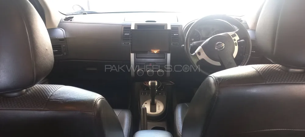 Nissan X Trail 2010 for Sale in Karachi Nissan X Trail 2010 for Sale in Karachi Image-4