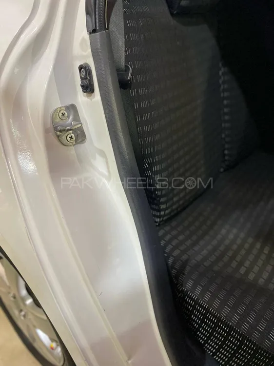 Suzuki Swift 2016 for Sale in Islamabad Suzuki Swift 2016 for Sale in Islamabad Image-8