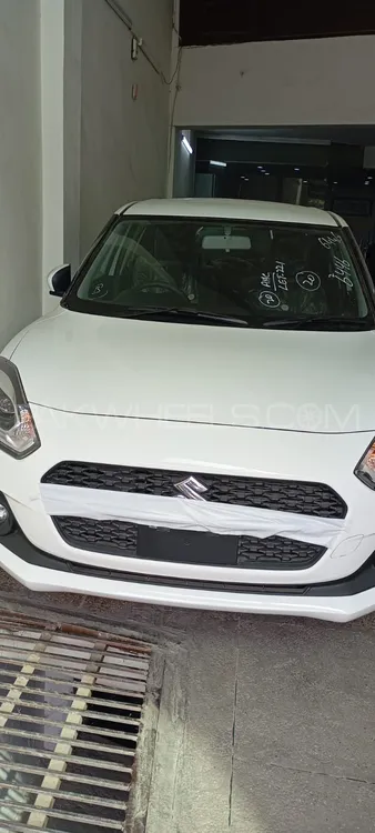 Suzuki Swift 2025 for Sale in Lahore Image-1
