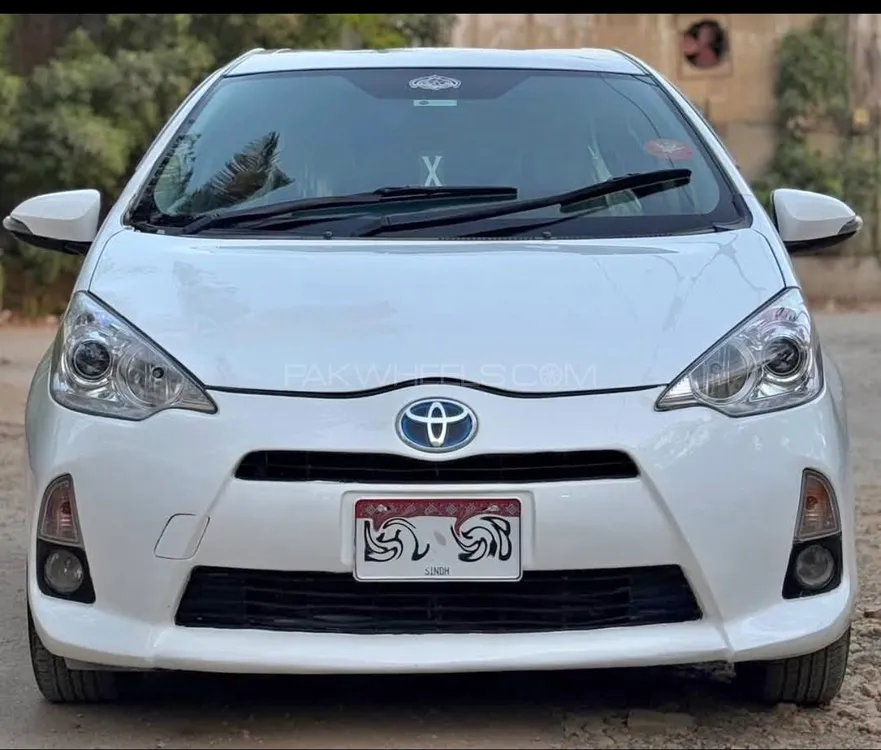 Toyota Aqua 2012 for Sale in Karachi Image-1