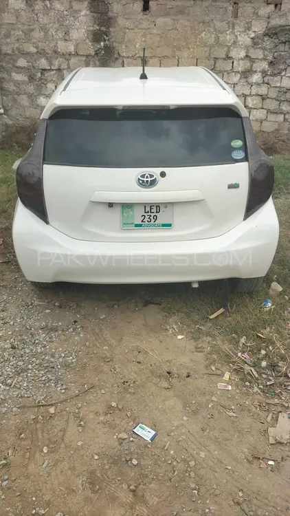 Toyota Aqua 2013 for Sale in Peshawar Image-1