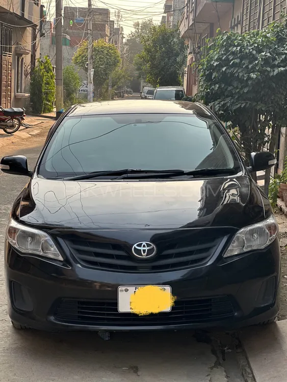 Toyota Corolla 2013 for Sale in Lahore Image-1