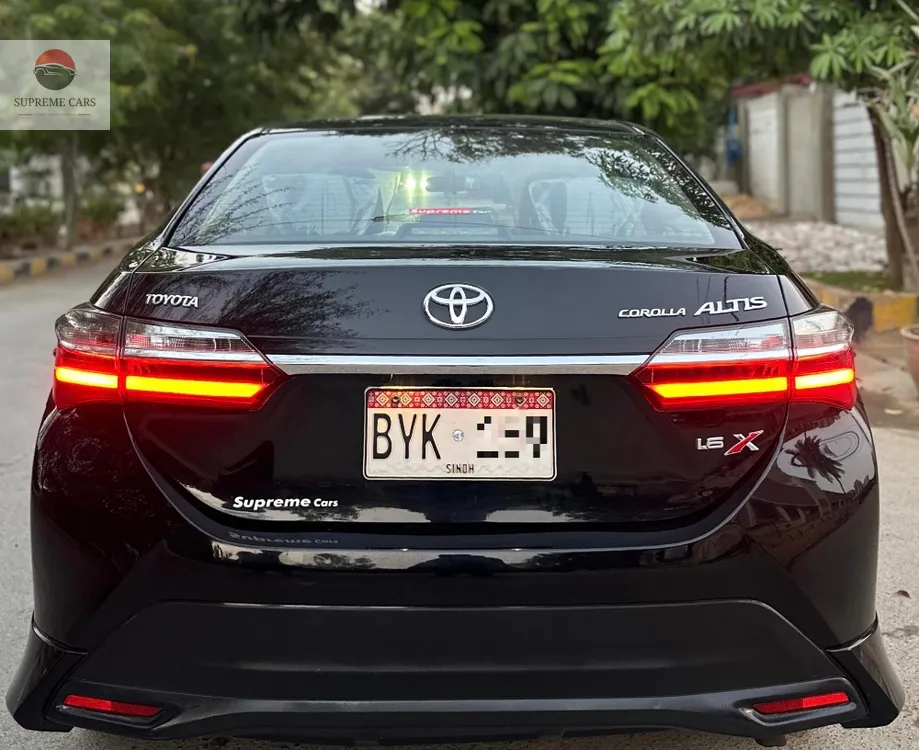 Toyota Corolla 2023 for Sale in Karachi Image-1